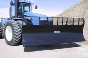 Leon blade attached to 4-wheel tractor